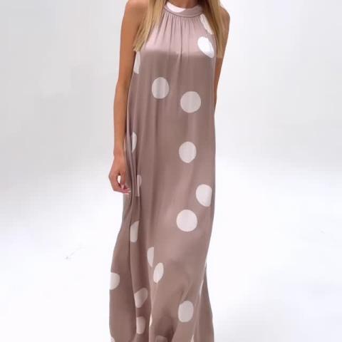 SUMMER EDIT🌸 Maxi šaty pro každý letní den. Lehké. Elegantní. Nadčasové.